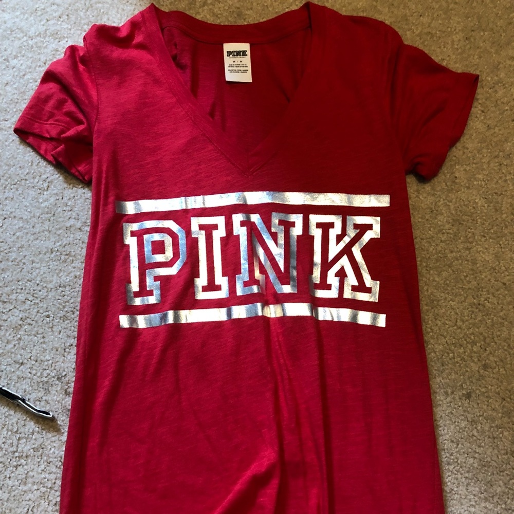 pink vs tee